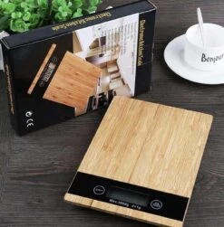 Merkloos Keukenweegschaal - Digitale Precisie - Bamboe Hout - Tare Functie - Keukenweegschaal - Digitaal- Duurzaam Bamboe - Tot 5KG - Keukenweegschaal Bamboe - Digitale Precisie Weegschaal - TipTouch Toetsen - Tot 5000 Gram - Bruin -Drinkwater Apparaat Winkel 1179x1200 2