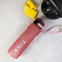 TIGR The Athlete - Drinkfles - Waterfles Met Fruit Filter - 1000ml - Groen - Met Mengbal Voor Shakes 10 TIGR The Athlete - Drinkfles - Waterfles Met Fruit Filter - 1000ml - Groen - Met Mengbal Voor Shakes -Drinkwater Apparaat Winkel 1200x1200 1332