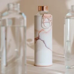 Equa Glazen Waterfles - Lava - 750 Ml - Mismatch Met Hoes - Imitatieleer - BPA Vrij 22 Equa Glazen Waterfles - Lava - 750 Ml - Mismatch Met Hoes - Imitatieleer - BPA Vrij -Drinkwater Apparaat Winkel 1200x1200 1484