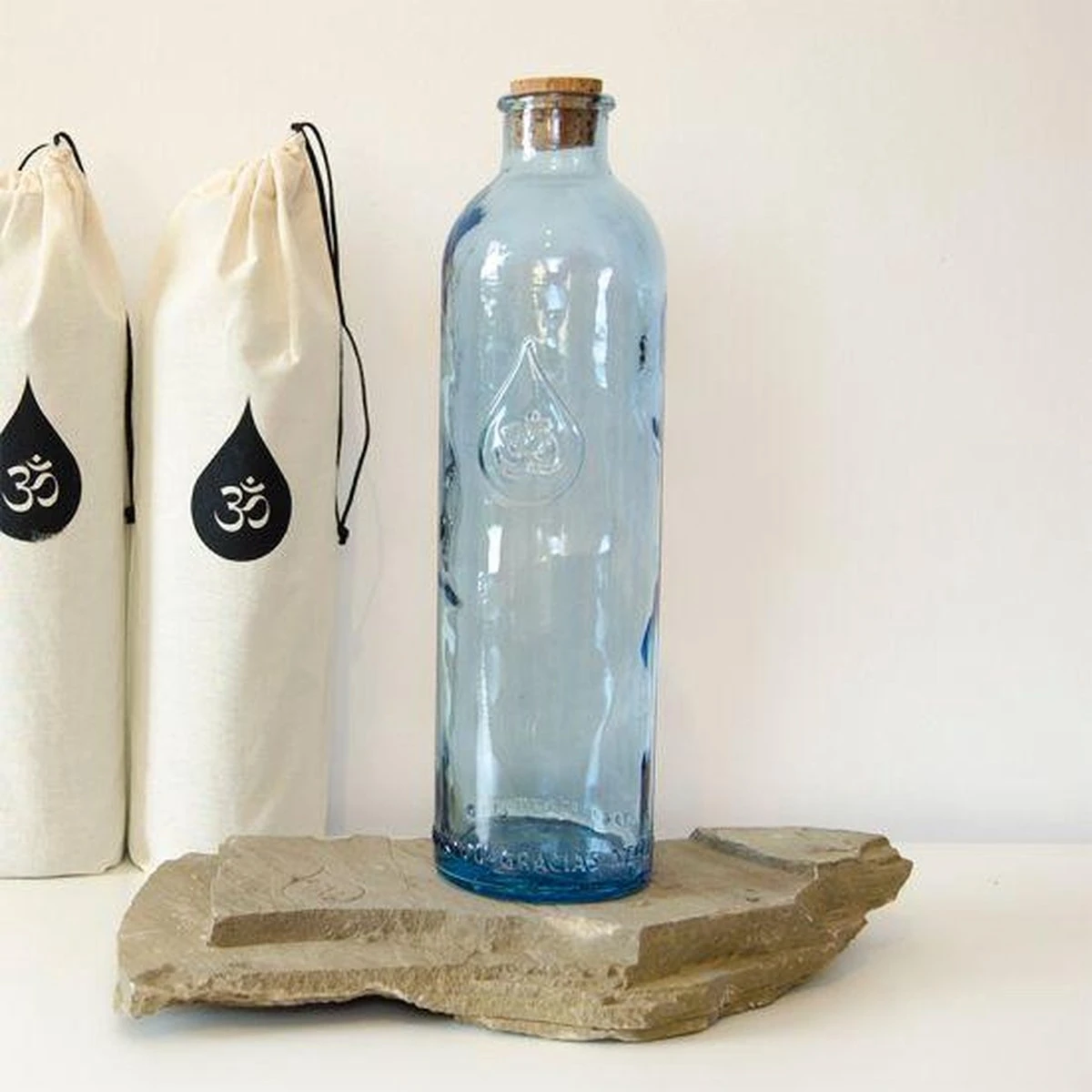 Yogi & Yogini Naturals OmWater Fles Dankbaarheid (1200ml) 1 Yogi & Yogini Naturals OmWater Fles Dankbaarheid (1200ml)