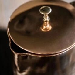 Puur Koperen Kan Bloempatroon - 1,5 Liter -Drinkwater Apparaat Winkel 1200x1200 433