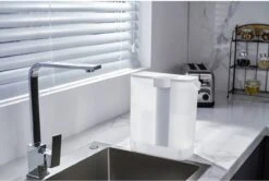 Philips Water Instant Water Filter - 3 L Inhoud, 1 L/min Snelle Doorstroming, Oplaadbaar Via USB-C -Drinkwater Apparaat Winkel 1200x806 1