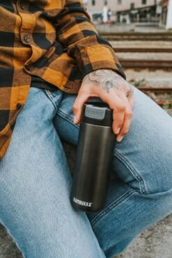 Kambukka Olympus Thermosbeker 500 Ml - Makkelijk Reinigen - Lekvrije Koffiebeker - RVS - Darkness 21 Kambukka Olympus Thermosbeker 500 Ml - Makkelijk Reinigen - Lekvrije Koffiebeker - RVS - Darkness -Drinkwater Apparaat Winkel 800x1200 13